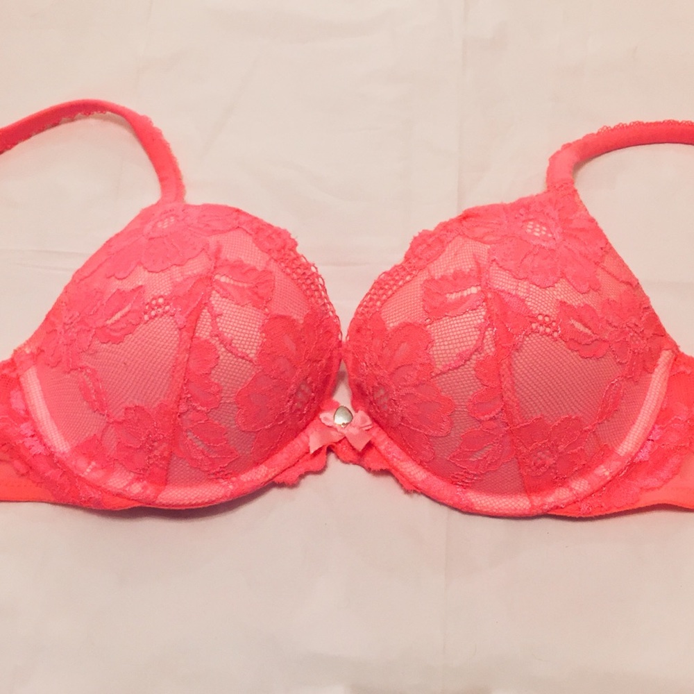 Victoria’s Secret Pink Lace Push Up Bra!